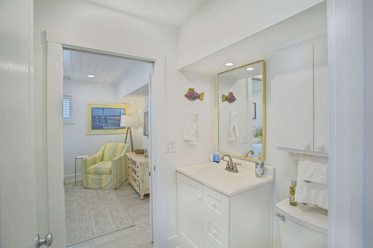 21-Grayton-Sunset-Bathroom-3