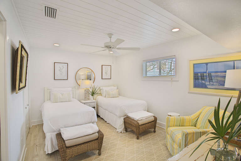 21-Grayton-Sunset-Bedroom-3