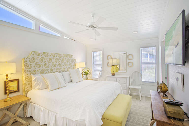 21-Grayton-Sunset-Master-Bed