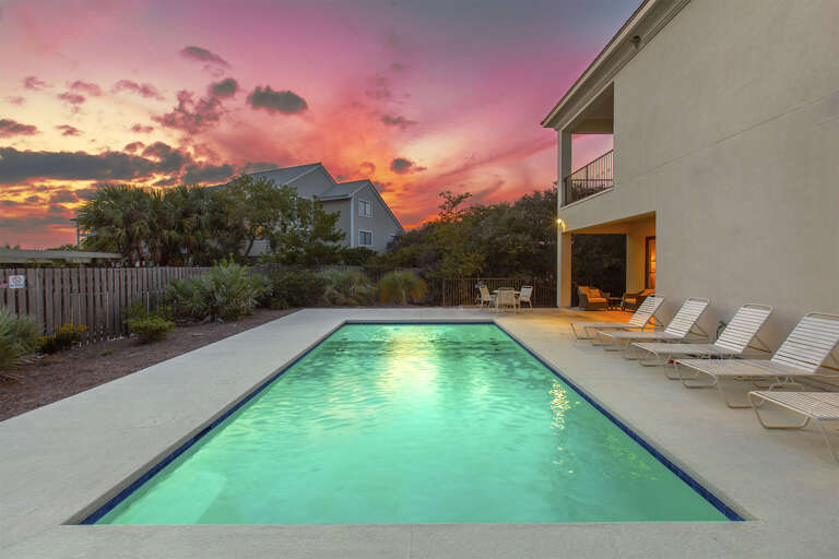 19-Gulf-Breeze-Night-Pool-Alt