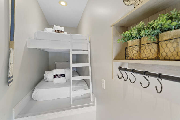 24-Legacy-501-Bunk-Nook