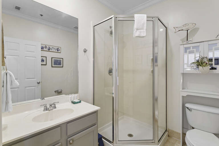 24-Legacy-501-Guest-Bathroom-2