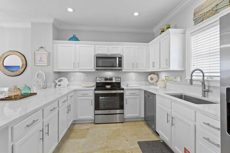 24-Legacy-501-Kitchen-Alt