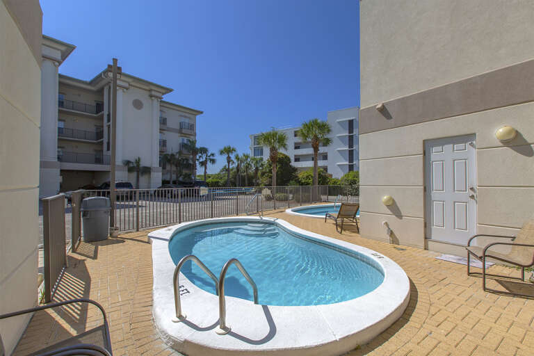 legacy-community-pool_0