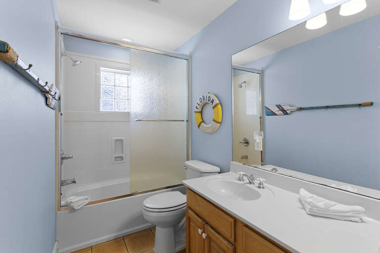 24-Peek-A-View-Guest-Bathroom-3