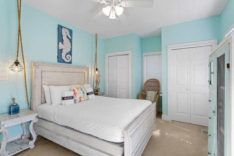 24-Peek-A-View-Guest-Bedroom-2