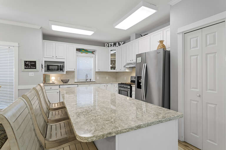 24-Peek-A-View-Kitchen