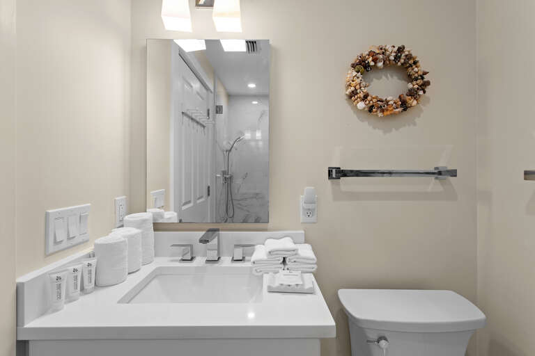 Seagull's Nest Guest Bathroom