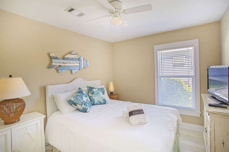 21-Sand-Dollar-Bedroom-2