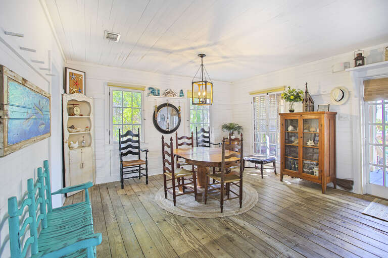 21-Shepherd-Cottage-Overview