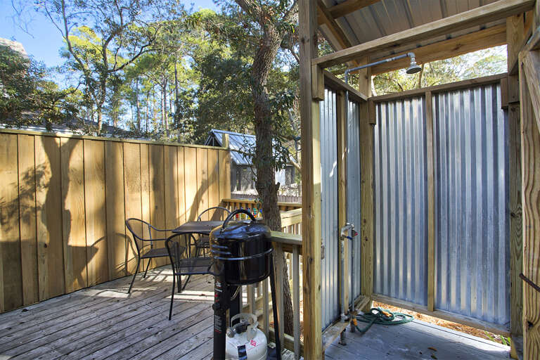 21-Shepherd-Cottage-Patio