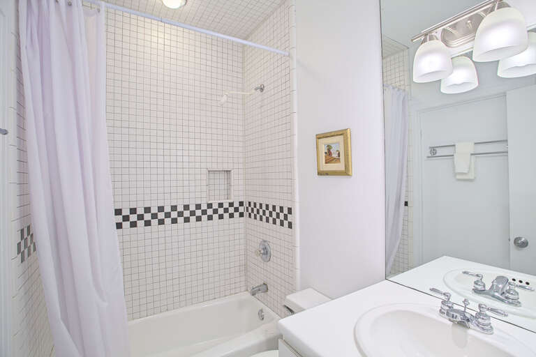 22-Seagrove-Dunes-2-Guest-Bath