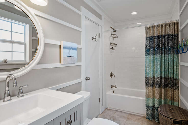 22-Sunseekers-4-Guest-Bath