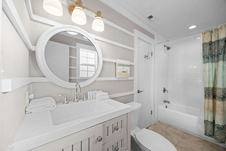 Sunseekers 4 Guest Bathroom Alt