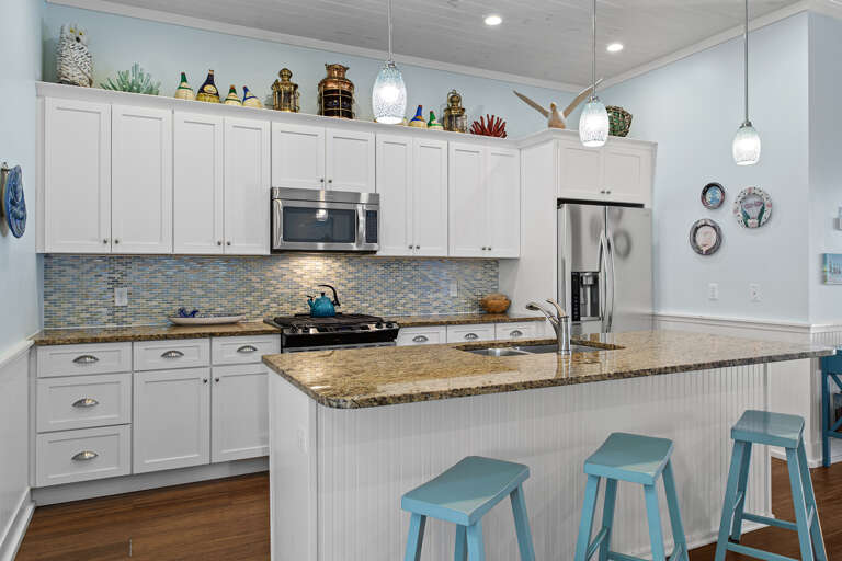 24-Grayton-Sea-Glass-Kitchen