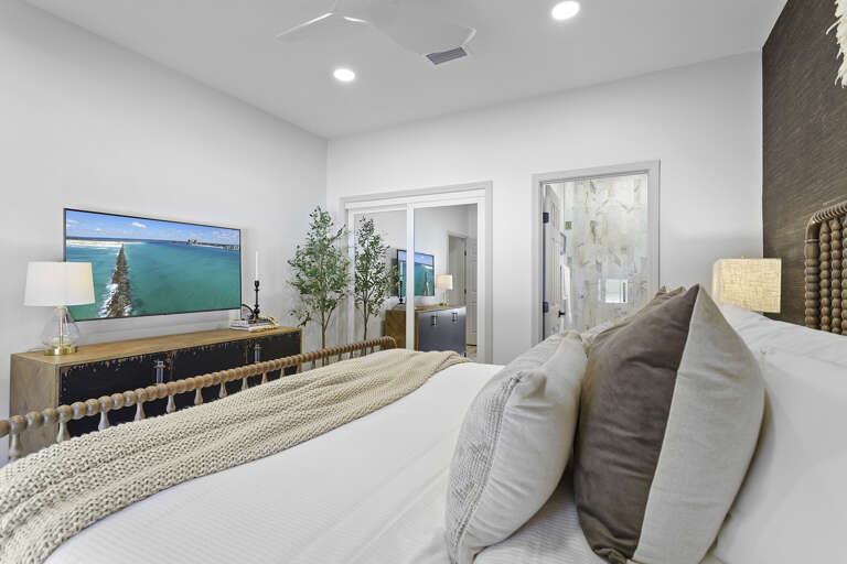 24-Shangri-La-at-Grayton-Bedroom-Alt