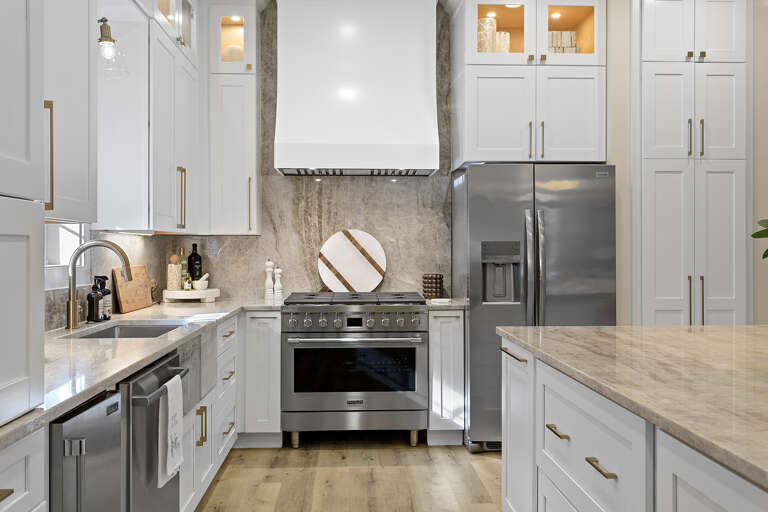 24-Shangri-La-at-Grayton-Kitchen