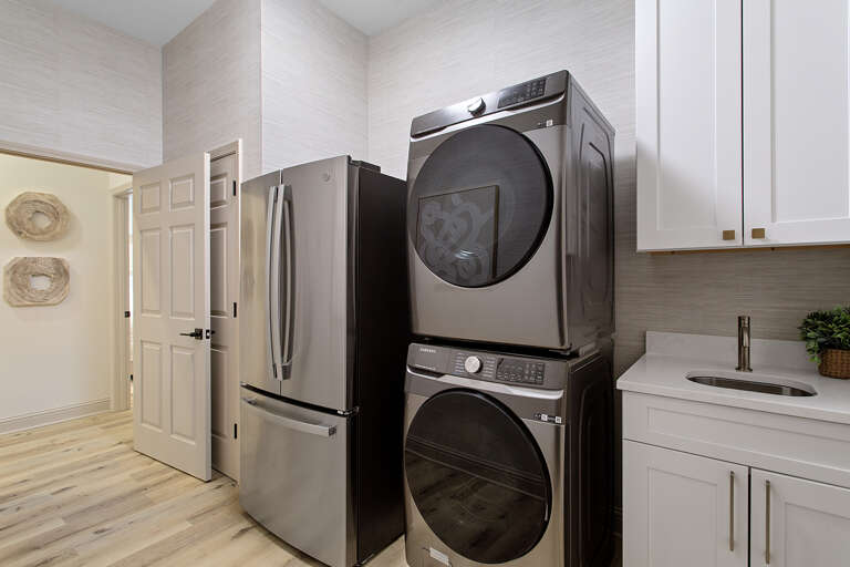 24-Shangri-La-at-Grayton-Laundry