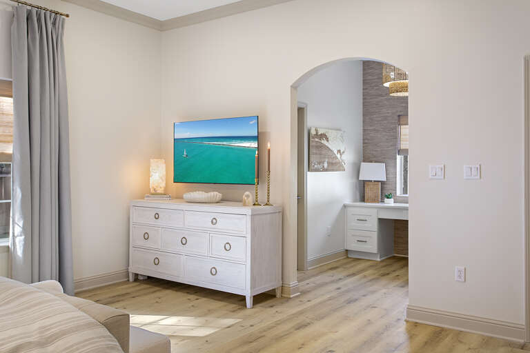 24-Shangri-La-at-Grayton-Primary-Bedroom-Alt