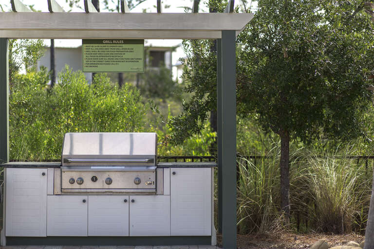 Nature-Walk-Community-Grill