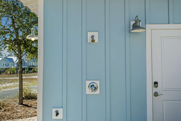 Cordelia Outdoor Shower