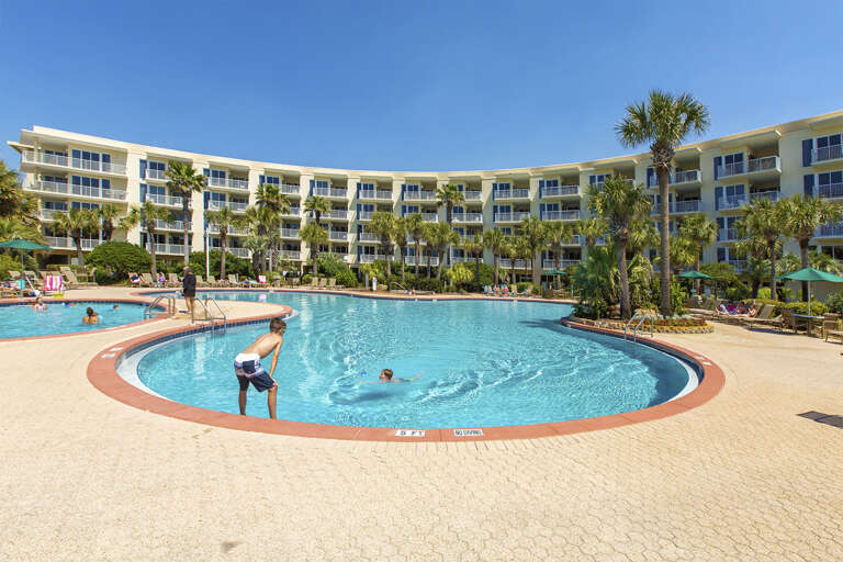 19-Crescent-Community-Pool-Alt