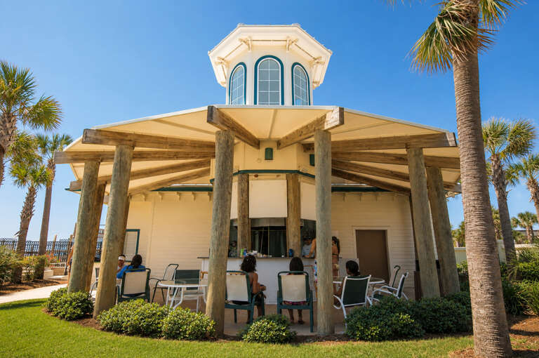 Sterling Shores Beachfront Pool Tiki Bar
