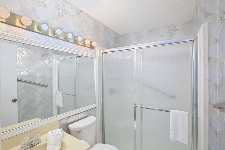 20-Shoreline-Villas-7-Master-Bath