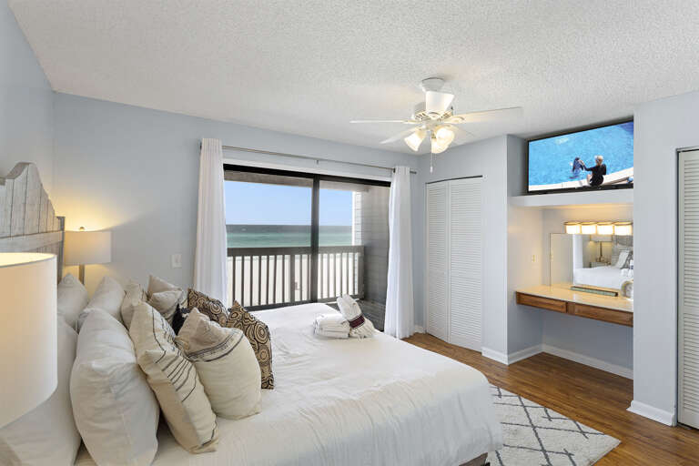 22-Shoreline-Villas-7-Master-Bed