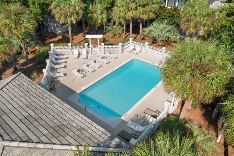 23-Old-Florida-Cottages-Community-Pool