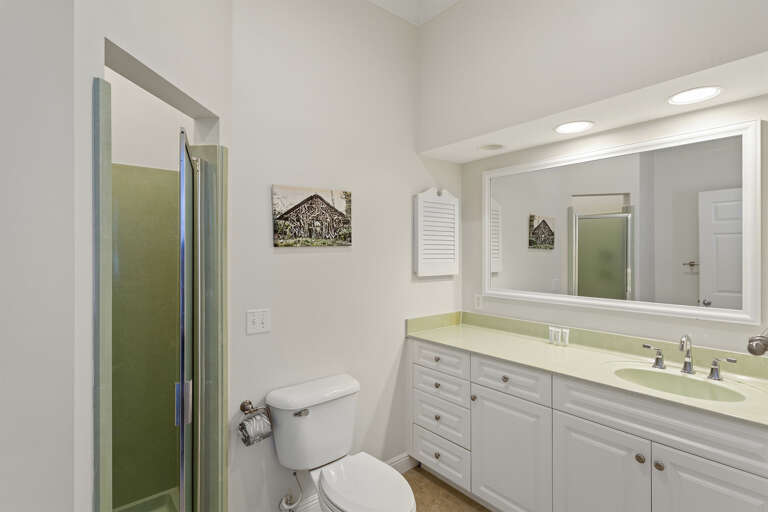 22-Happy-Days-Bathroom-4