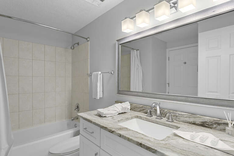 23-Majestic-Sun-504A-Guest-Bathroom 23-Majestic-Sun-504A-Guest-Bathroom