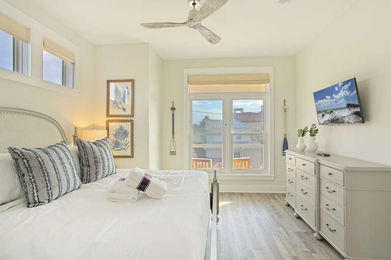 21-Off-The-Hook-Bedroom-3