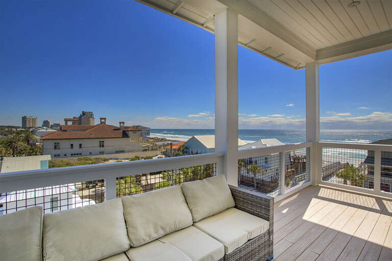 21-Off-The-Hook-Master-Balcony-Alt