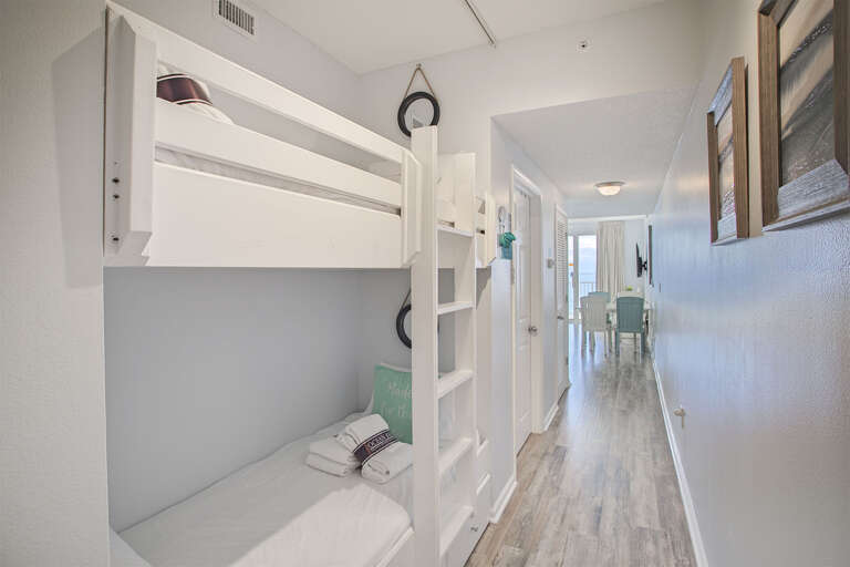 21-Majestic-Sun-306A-Bunk-Nook 21-Majestic-Sun-306A-Bunk-Nook