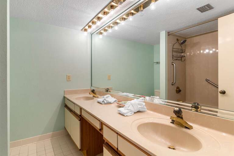 22-Edgewater-1003-Master-Bath 22-Edgewater-1003-Master-Bath