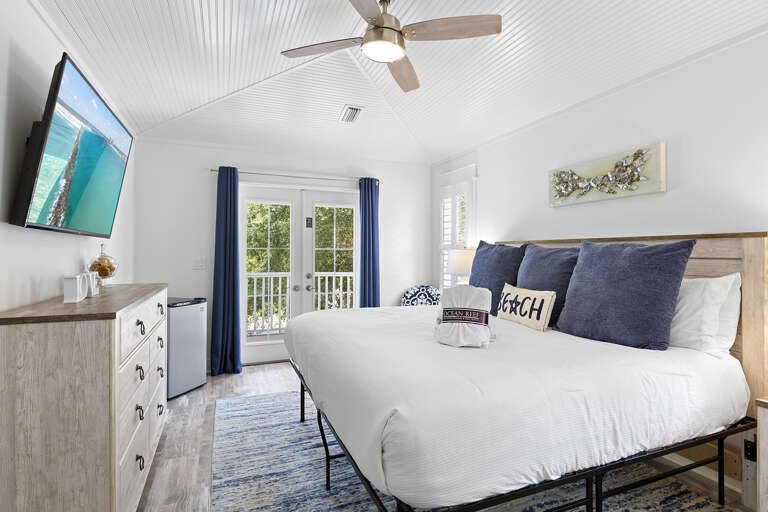 23-All-Laid-Back-Primary-Bedroom