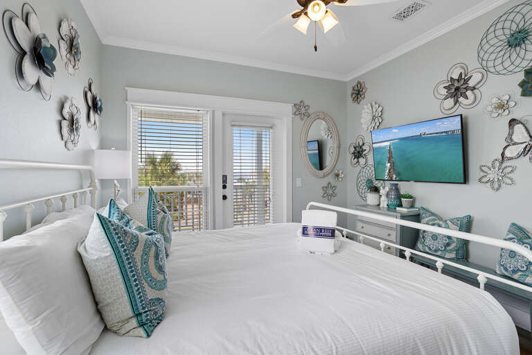 23-Blue-Water-Escape-Guest-Bedroom