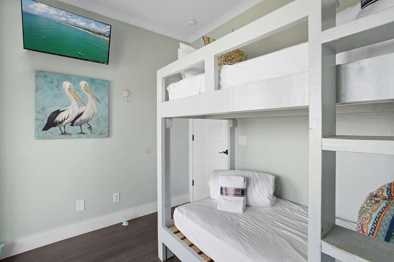 23-Blue-Water-Escape-Guest-Bedroom-5