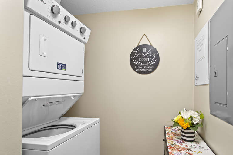 23-Ariel-Dunes-I-2208-Laundry