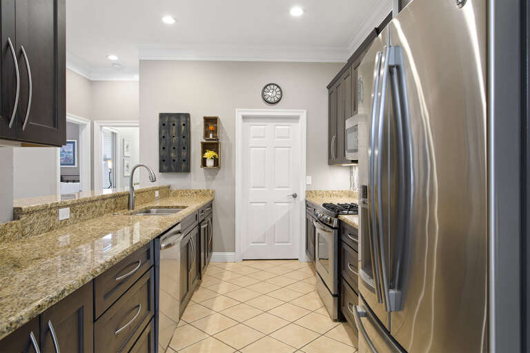 22-Saltwater-Sisters-Kitchen-Alt