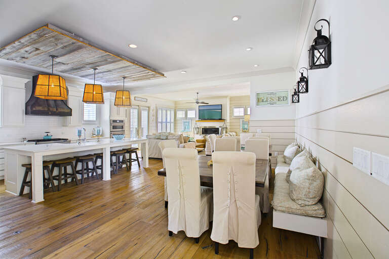 19-All-Is-Grayt-Dining