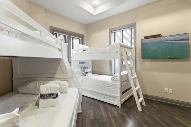 22-Galileo-Bunk-Room 22-Galileo-Bunk-Room