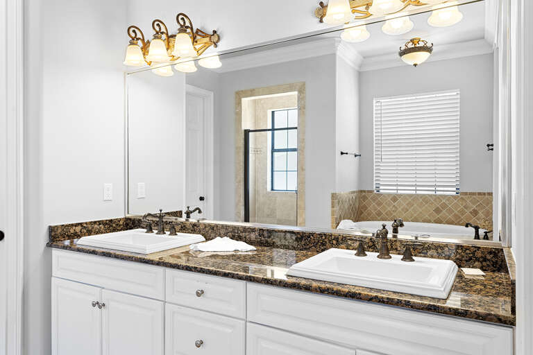 24-Sandcastle-Dreams-Primary-Bathroom-2