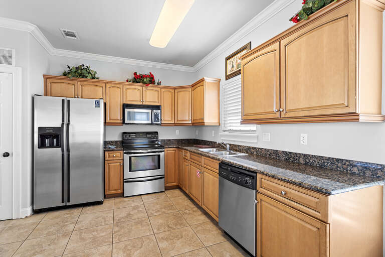 Sandcastle Dreams Guest House Kitchen