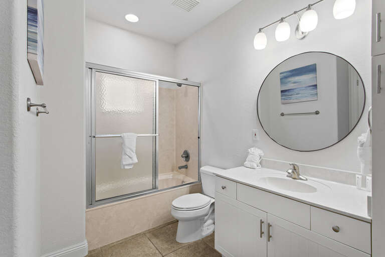 Paradise Villa Guest Bathroom 3