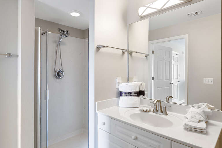 23-Amalfi-Coast-324D-Primary-Bathroom-Alt 23-Amalfi-Coast-324D-Primary-Bathroom-Alt