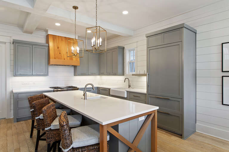 22-Grayt-Lake-Kitchen