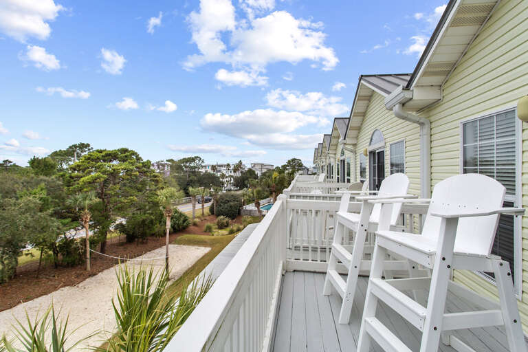 24-Legends-7-Balcony-Alt