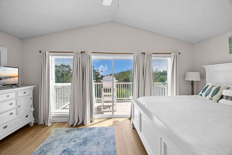 Legends 7 Primary Bedroom Alt